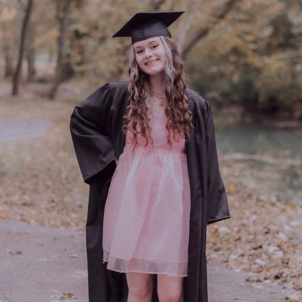 Meet your Posher, Abigail